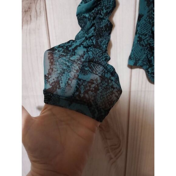 INC Shirt Ladies Medium Turquoise Black Snake‎ Skin Print - Picture 4 of 7